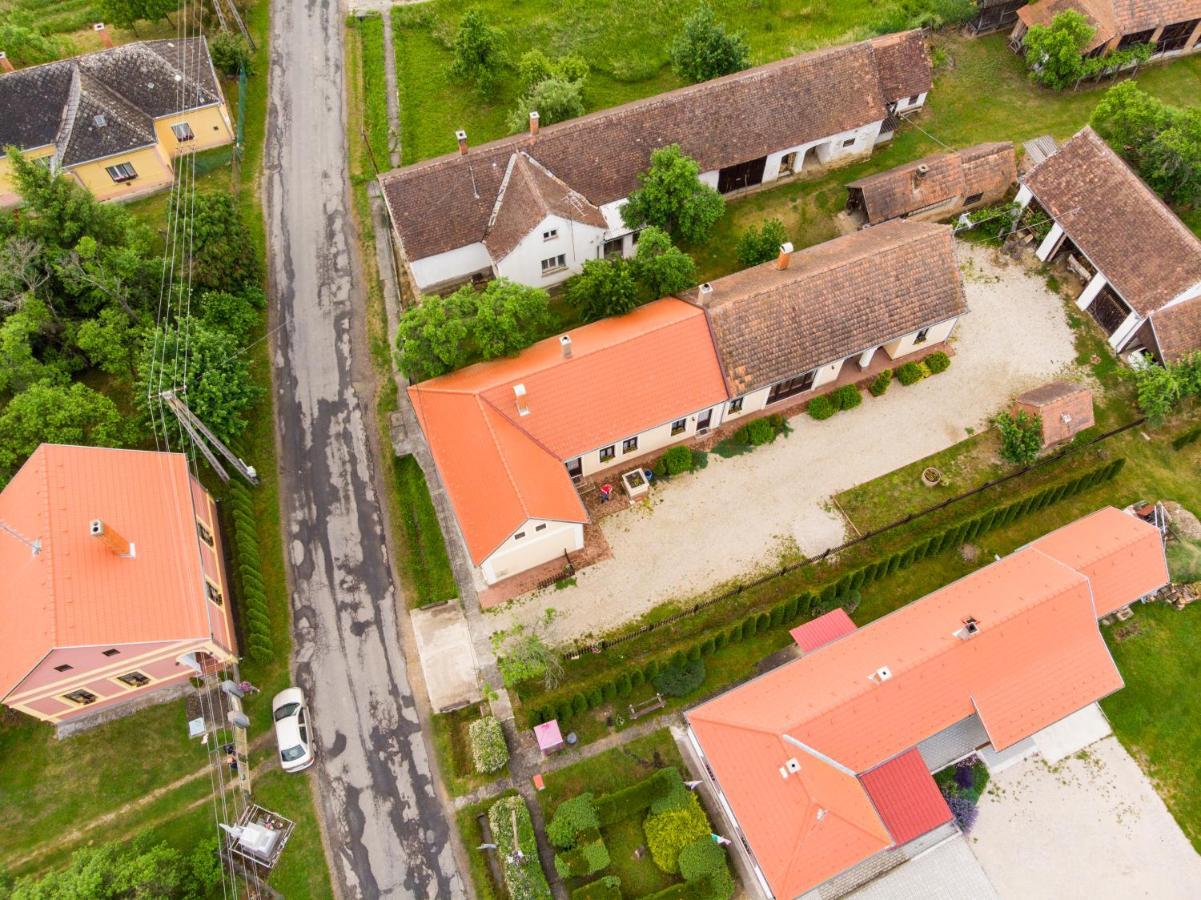 Kapolna Vendeghaz Daire Kerkaskapolna Dış mekan fotoğraf
